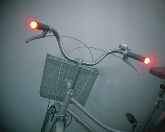 自転車側面対策シリコンLEDライト